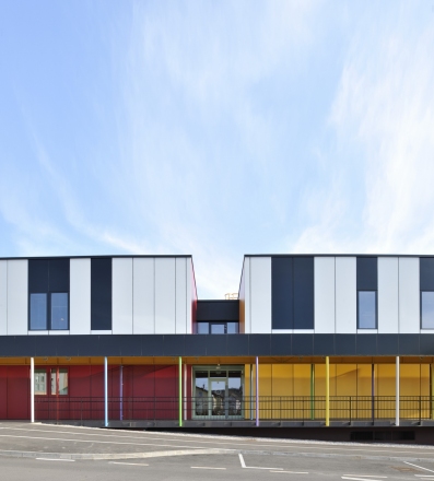 Vrtec Mavrica, Trebnje, 2011, arhitekti Aleš Prinčič, Tomaž Jelovšek, Gorazd Mihelj, Roberto Righi, foto Miran Kambič