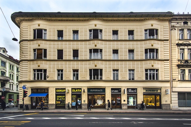 HRIBARJEVA HIŠA, foto Tilyen Mucik