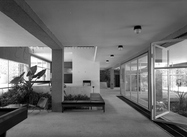 Hotel Maestral, Brela, HR, 1965; arh.: Julije De Luca, Ante Rožić, Matija Salaj; interier: Bernardo Bernardi; foto: Aleksandar Károlyi