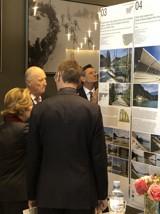 Odprtje Dessine razstave v Ski museum Holmenkollenu: norveški kralj in kraljica, predsenik RS Borut Pahor in dekan Matej Blenkuš 