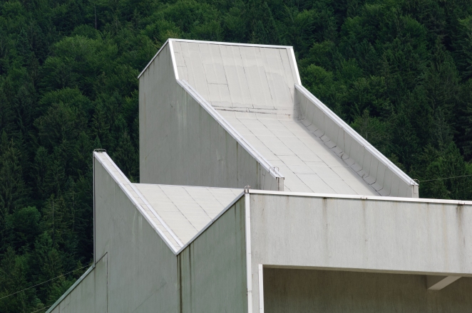 Portalni objekt predora Karavanke, Hrušica, Jesenice, 1991, Savin Sever s sodelavci, Katarina Bebler, Slovenija projekt, foto: Miran Kambič