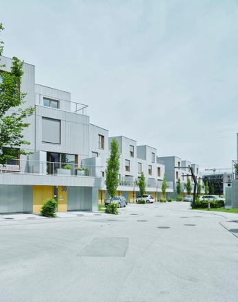 Terasne vrstne hiše F6, Brdo, Ljubljana, 2017, Bevk Perović arhitekti, foto: David Schreyer